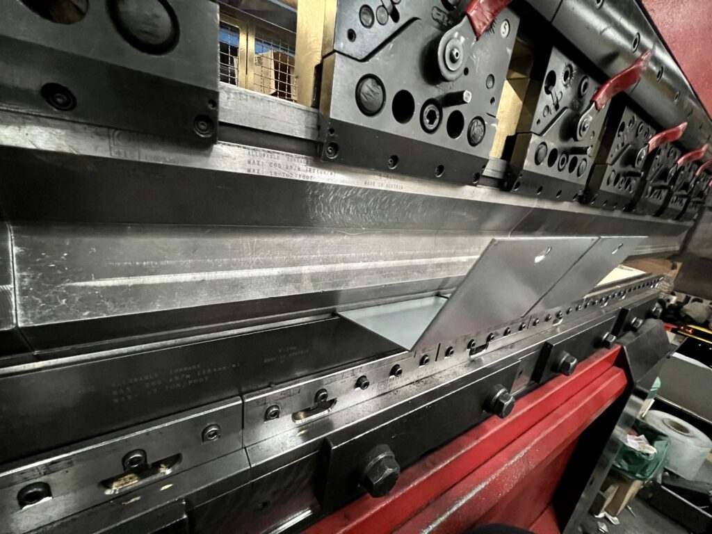 Electric vs Hydraulic Press Brakes: The Smart Upgrade for 2026