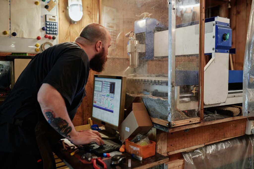 How After-Sales Support Affects CNC Machine Ownership ROI